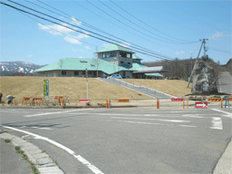 会場の交流促進センター（玄関側）